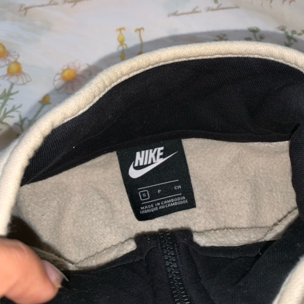 Nike pullover - Picture 3 of 3